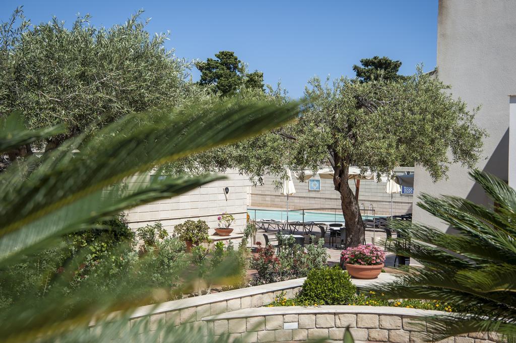 Hotel Baia Del Capitano Cefalu Exterior photo